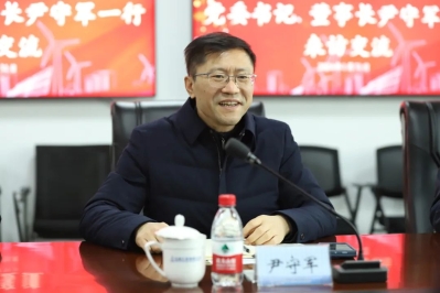 王志刚会见东方风电董事长尹守军-3