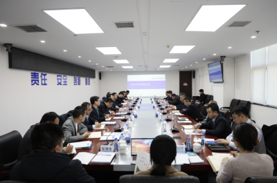张焰与中核资本党委书记、董事长肖亚飞座谈交流-1
