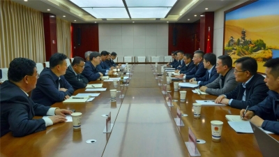 张焰一行拜访酒泉市主要领导-1