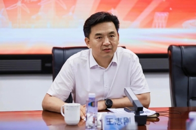 王志刚会见三一重能董事长周福贵-2